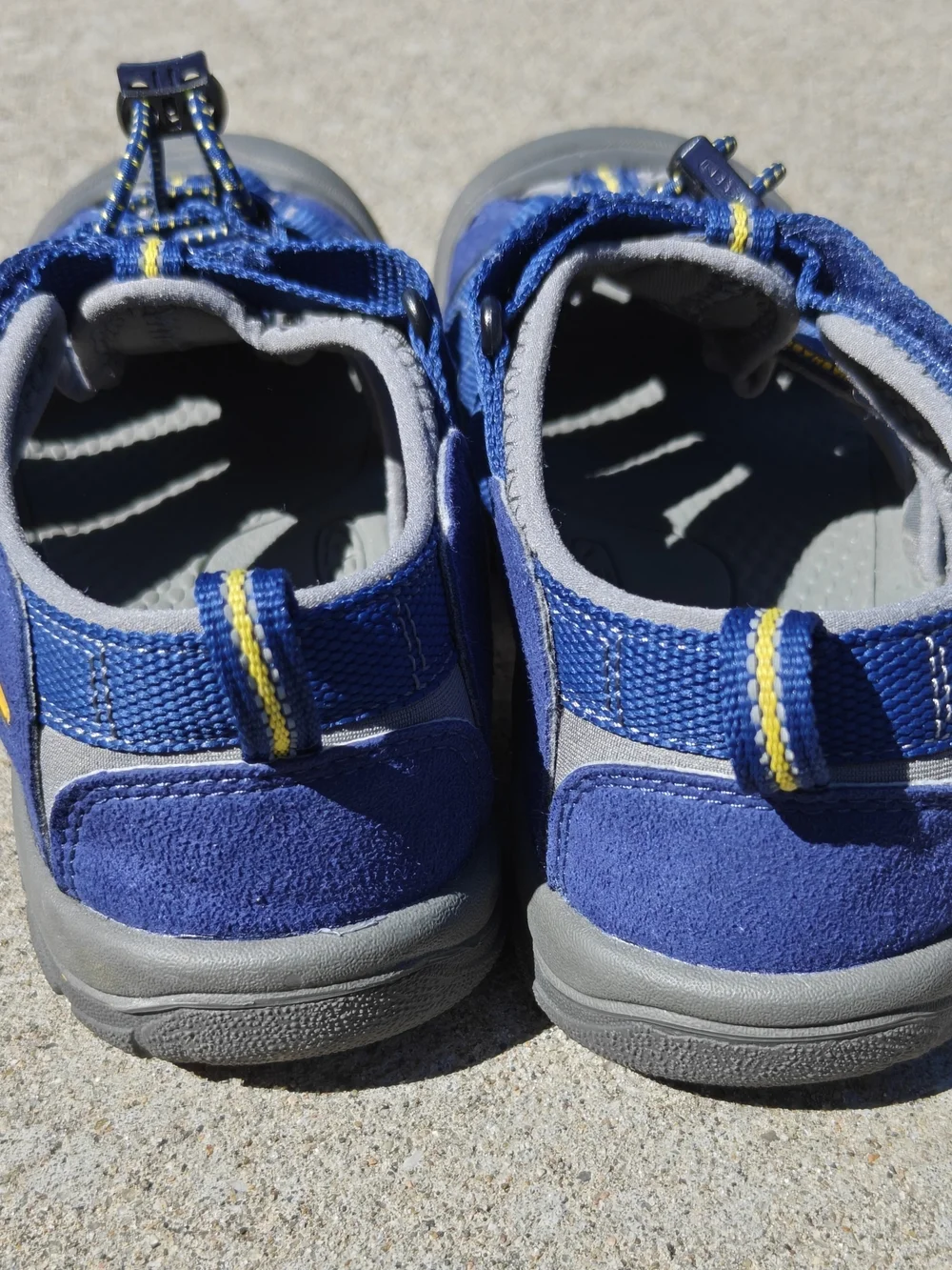 KEEN Kids Size 5 Newport H2 Blue Grey Washable Outdoor Hiking Water Sandals